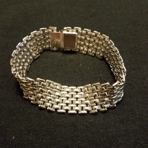 Monet Jewelry - Vintage Monet Bracelet